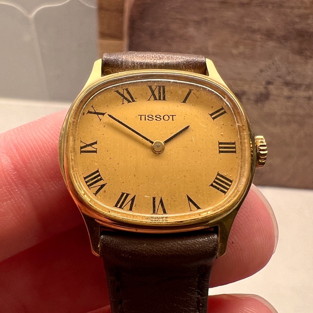 Vintage Tissot Gold Watch Womens Manual Wind Roman Numeral